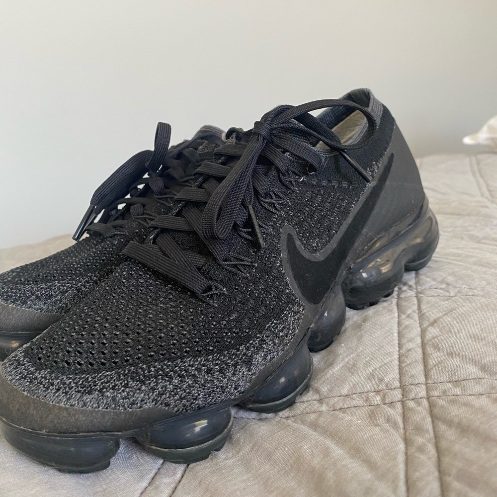 Nike air maxes